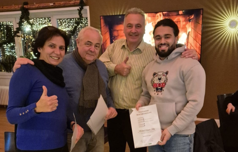 Aushändigung der Teilnahmebescheinigung