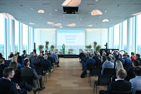 Heike Marzen, Geschäftsführerin der Wirtschaftsförderung Dortmund, begrüßte die Teilnehmenden zum "Aufbruch Dortmund"